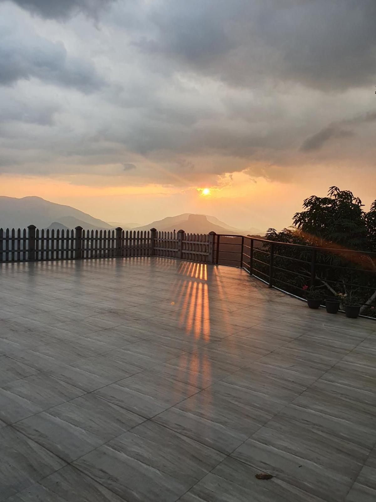 Serenity Valley Ambuluwawa Resort Канді Екстер'єр фото